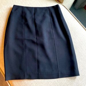 Francess Erita size 6 black fully lined skirt. Back zipper. Just above knee